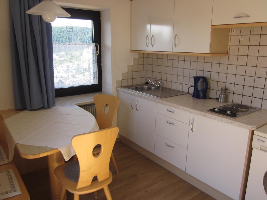 Gasthof Zum Roessl San Genesio Atesino Habitación foto