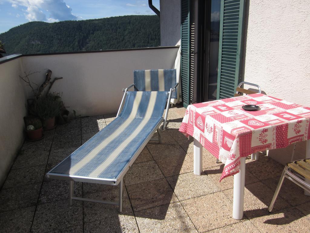 Gasthof Zum Roessl San Genesio Atesino Habitación foto